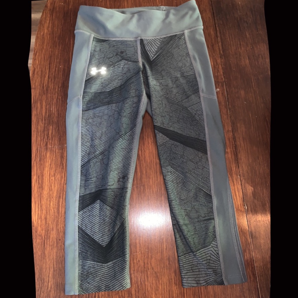Under armour cropped leggings